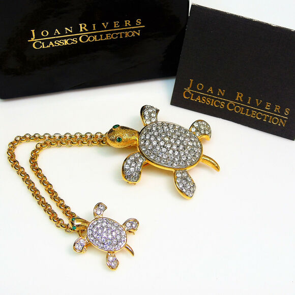 Joan Rivers TURTLE + BABY TURTLE PAVE CRYSTAL PINS Brooch Gold Plate Rhinestones - Picture 1 of 8
